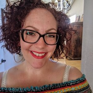 Meet your Posher, Vanessa